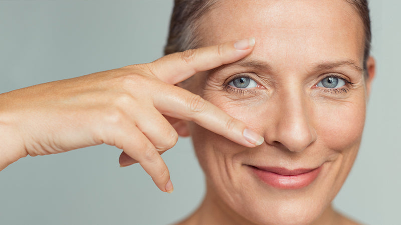 Falten vorbeugen: 10 Anti-Aging-Tipps gegen vorzeitige Hautalterung