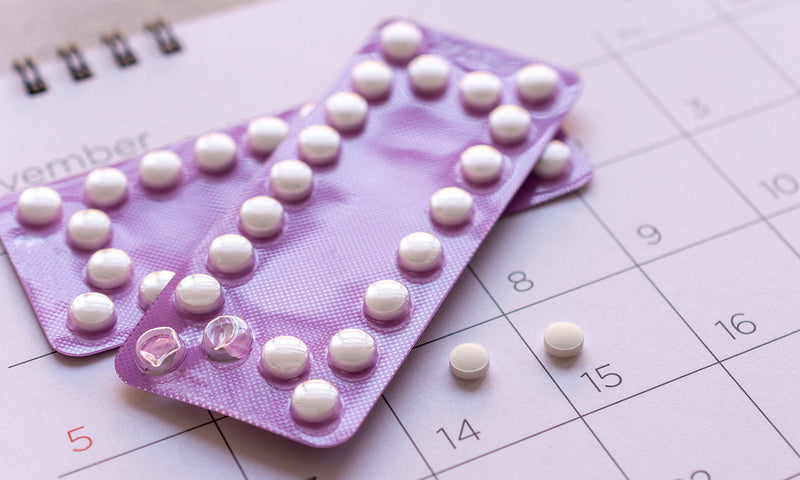 Antibaby-Pille oder natürliche Verhütung? 9 Fragen, die du dir stellen solltest