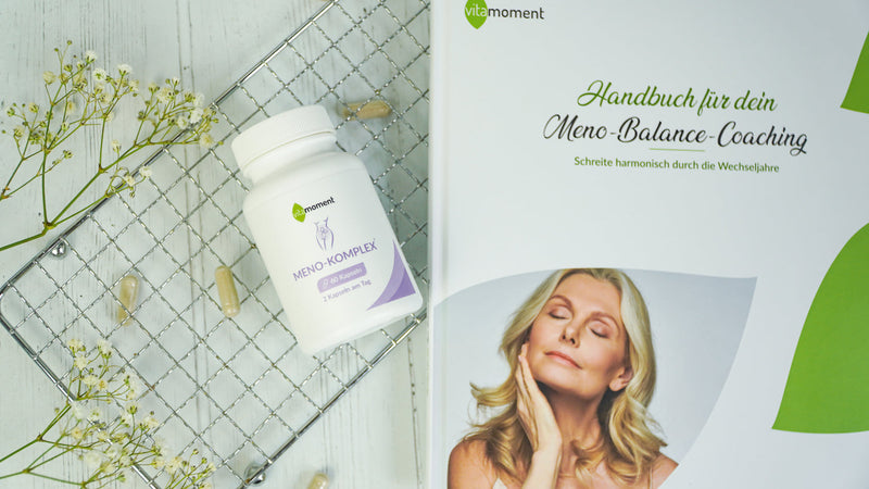 Handbuch und Kapseln der VitaMoment Meno-Balance-Kur