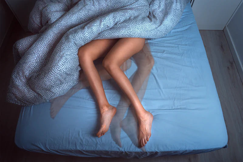 Restless-Legs-Syndrom Patienten begeistert: So einfach konnten viele Betroffene ihre Beine endlich ruhig stellen. Nur ein Teelöffel am Tag hilft!