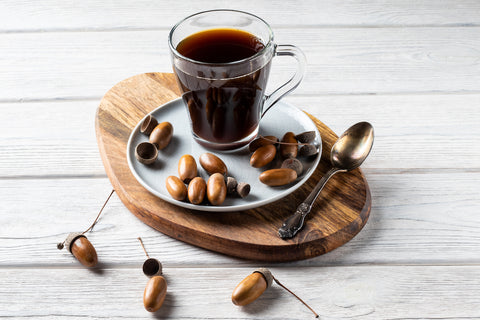 Eine Tasse Eichelkaffee
