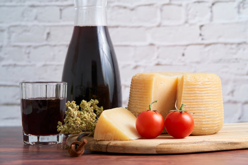 Histaminreiche Lebensmittel: Rotwein, Käse, Tomaten