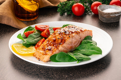 Lachs mit Salatbeilage