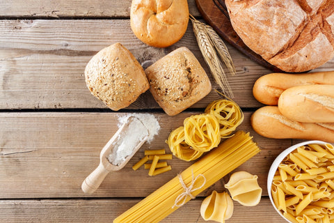 Die richtige Ernährung bei Arthrose: Gebäck und Nudeln aus Weißmehl
